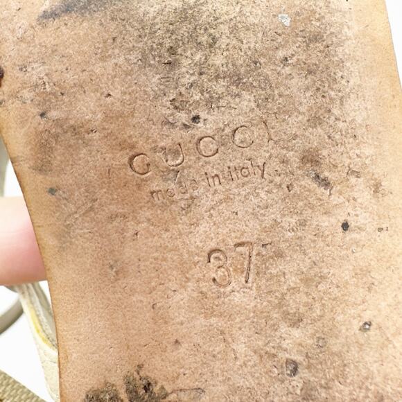 Gucci Double G Heart Monogram Thong Flat Sandals - Picture 11 of 11